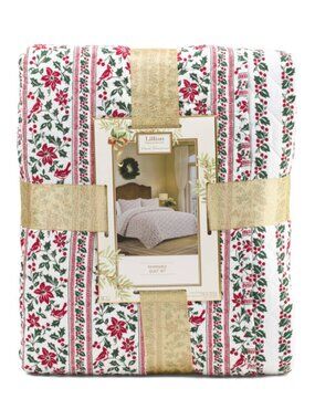 LILLIAN AUGUST FRENCH FARMHOUSE Holly Floral Quilt Set